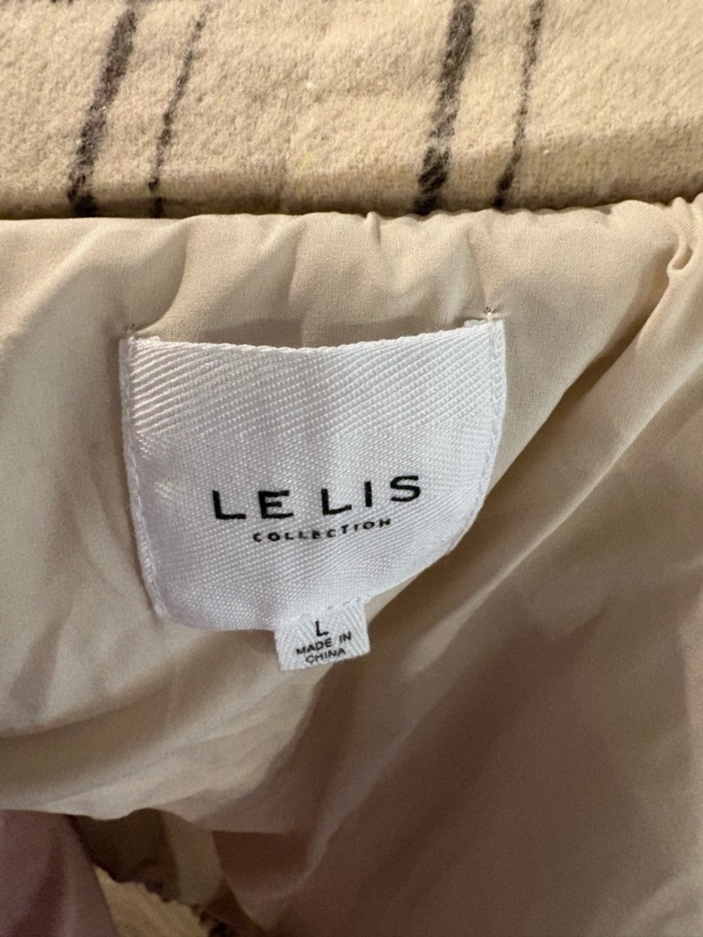 Le Lis Cream and Black Plaid Cropped Puffer - Picture 3 of 8